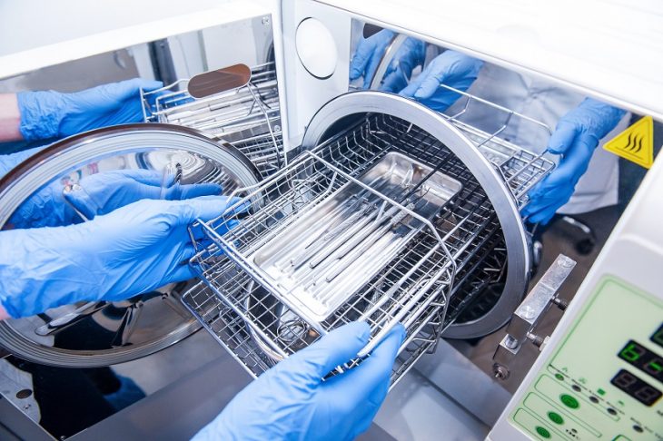医療の現場で使用される滅菌精製水とは?